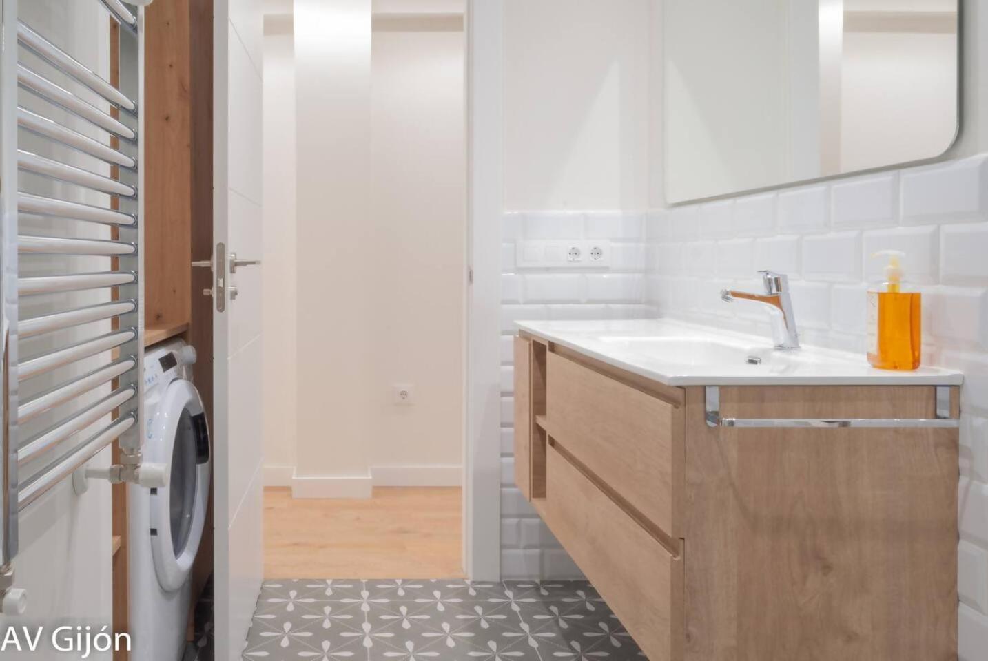 Apartamento La Playa 17 Gijón Dış mekan fotoğraf